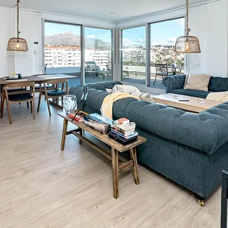 Jg3.6b- Luxury Penthouse With Spacious Balcony Apartment