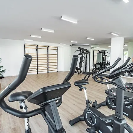 Jg3.6b- Luxury Penthouse With Spacious Balcony